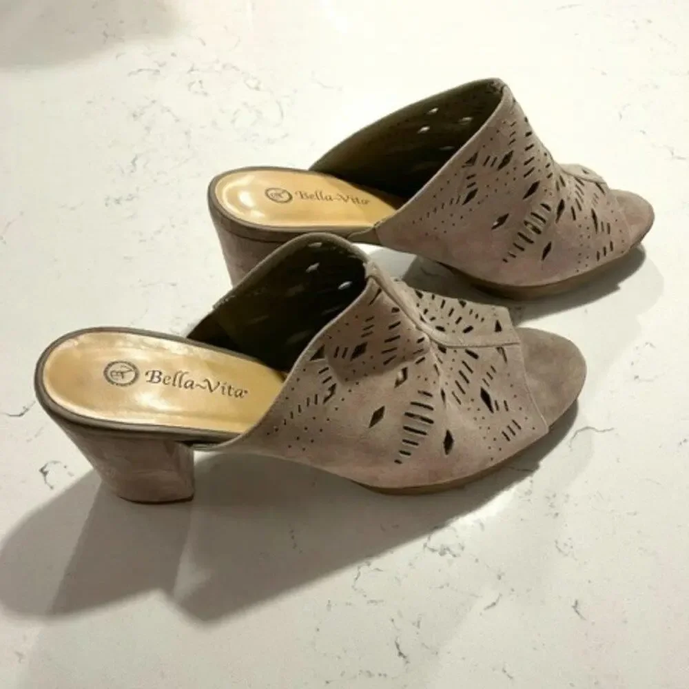 Bella Vita Lark Block Heel Sandal Taupe 12W